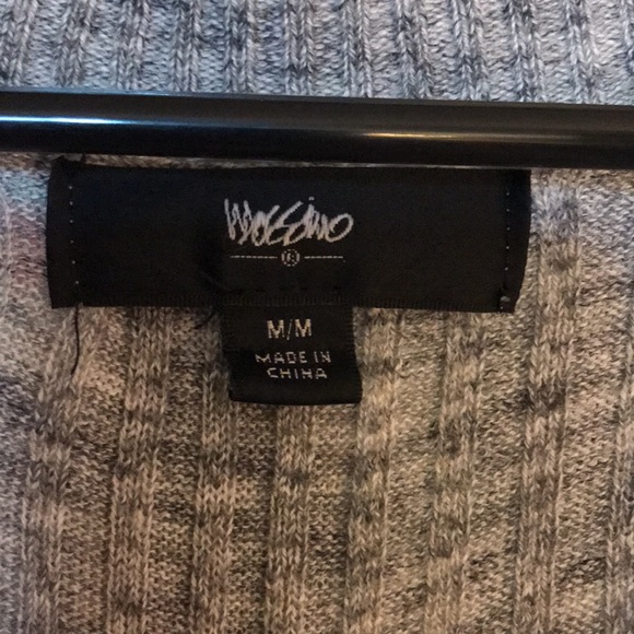 🖤🤍Mossimo gray sweater top🤍🖤 - Picture 3 of 6